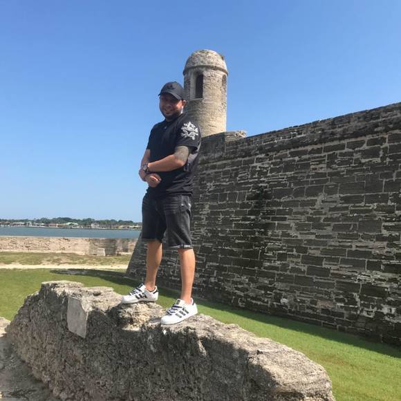 Meet your Posher, Jonathan - Picture 1 of 1